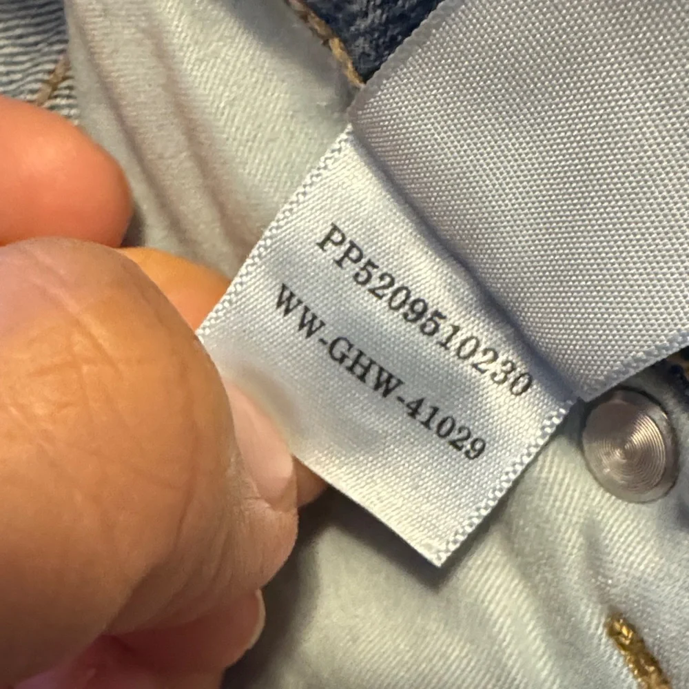 Everlane Light Blue Button-Fly Jeans - Picture 5 of 10